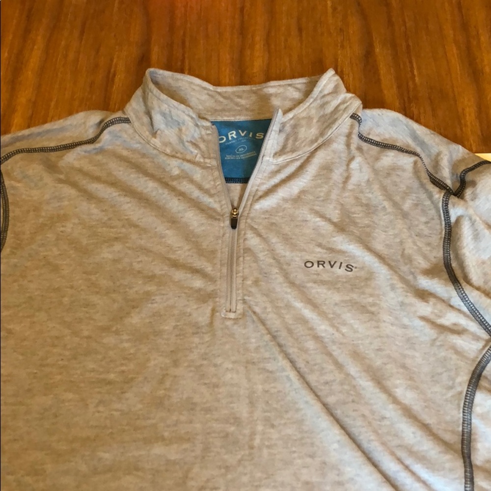 Men’s XL Orvis 1/4 zip lightweight shirt.